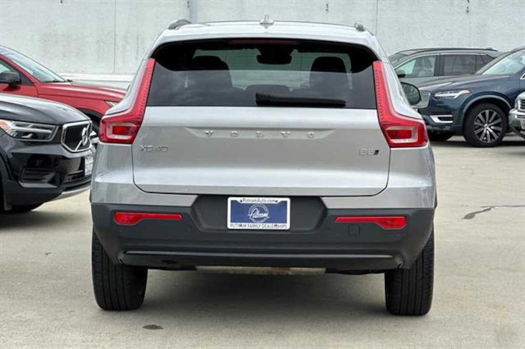 Certified 2025 Volvo XC40 B5 Plus Dark Theme SUV