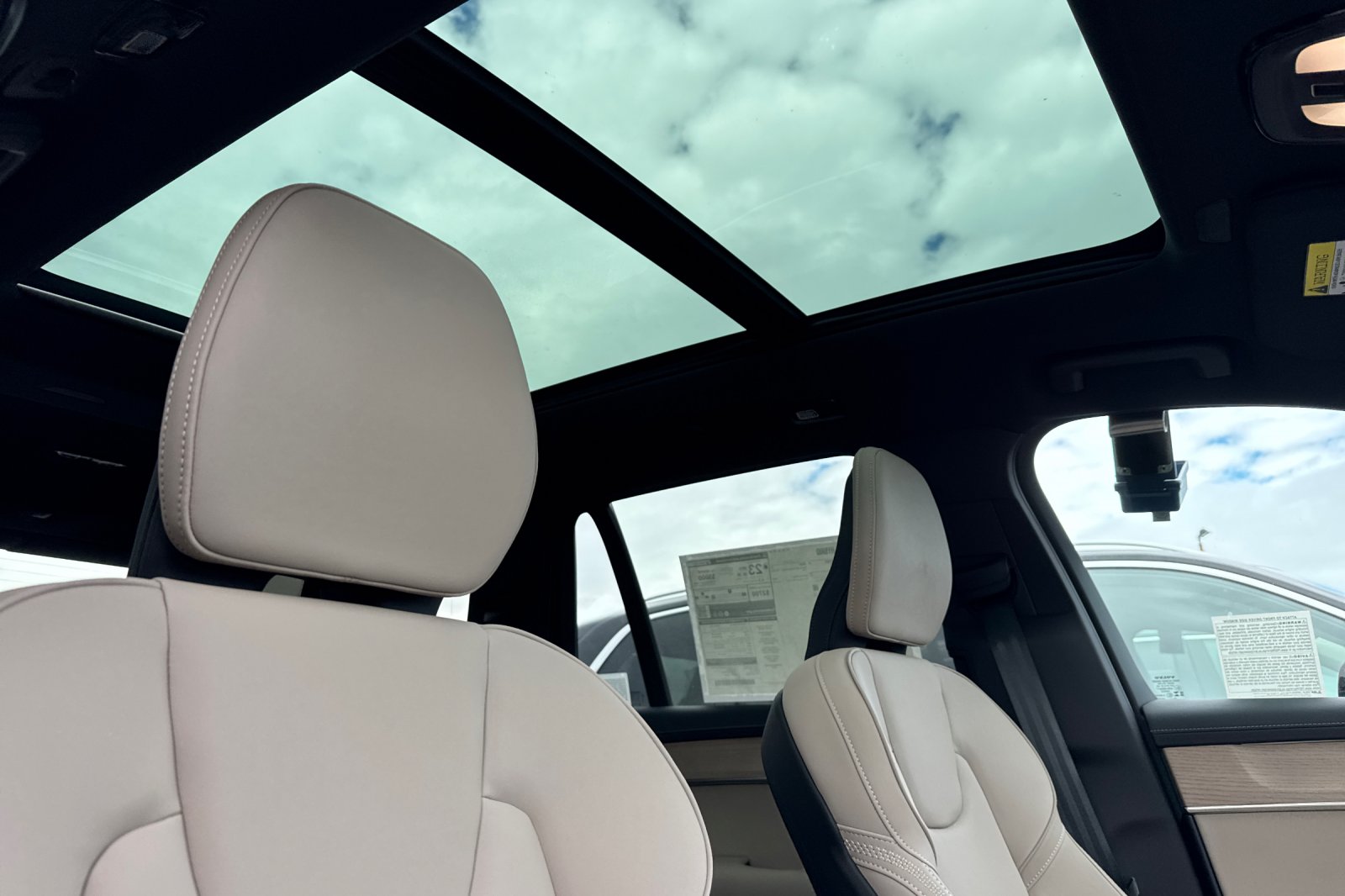2026 Volvo XC90 Core - Photo 17