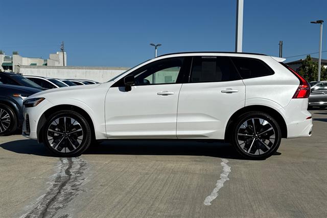 2026 Volvo XC60 Plus - Photo 6