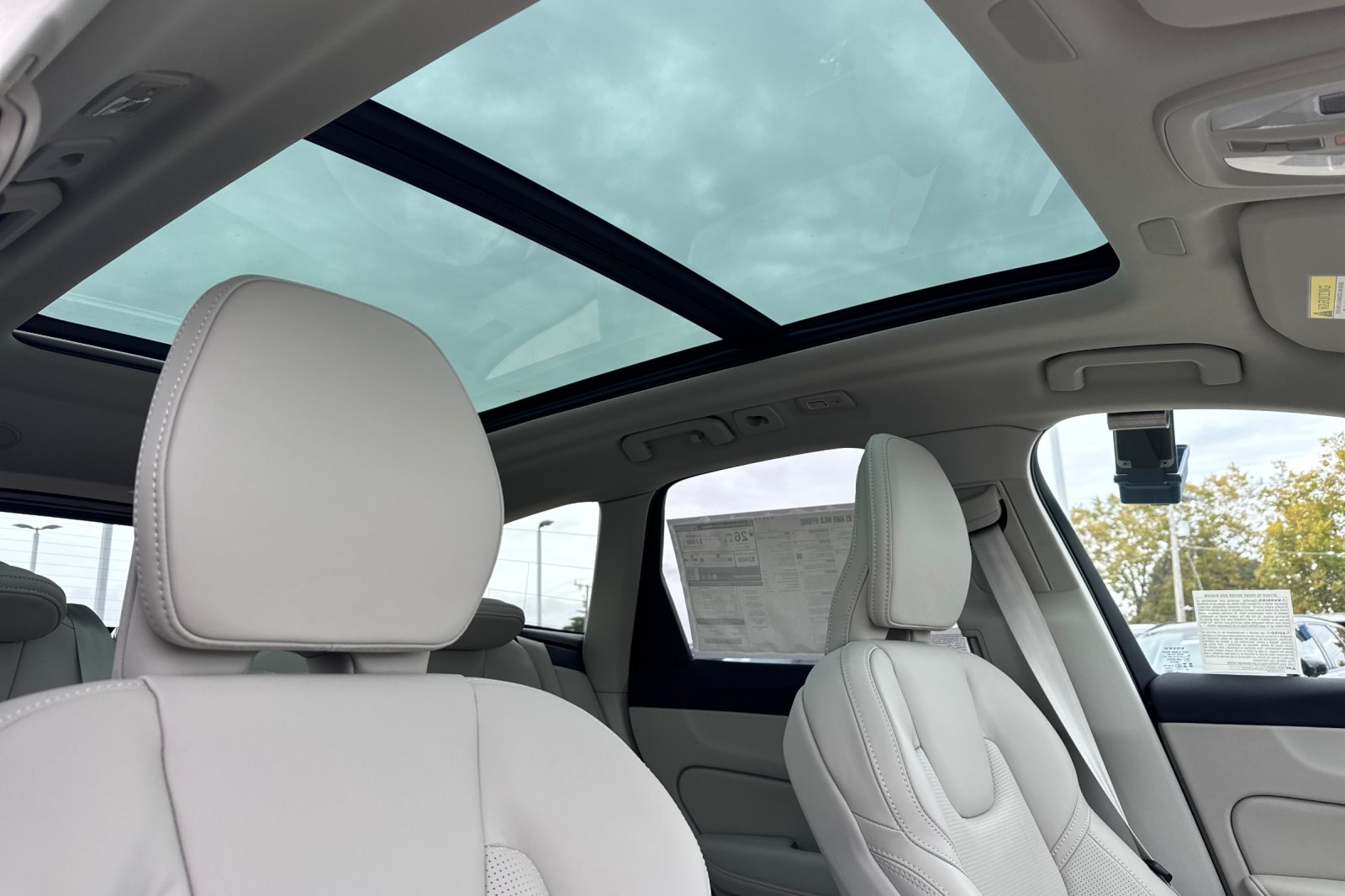 2026 Volvo XC60 Ultra - Photo 16