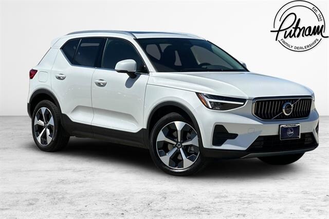 2025 Volvo XC40 B5 Core Bright Theme SUV