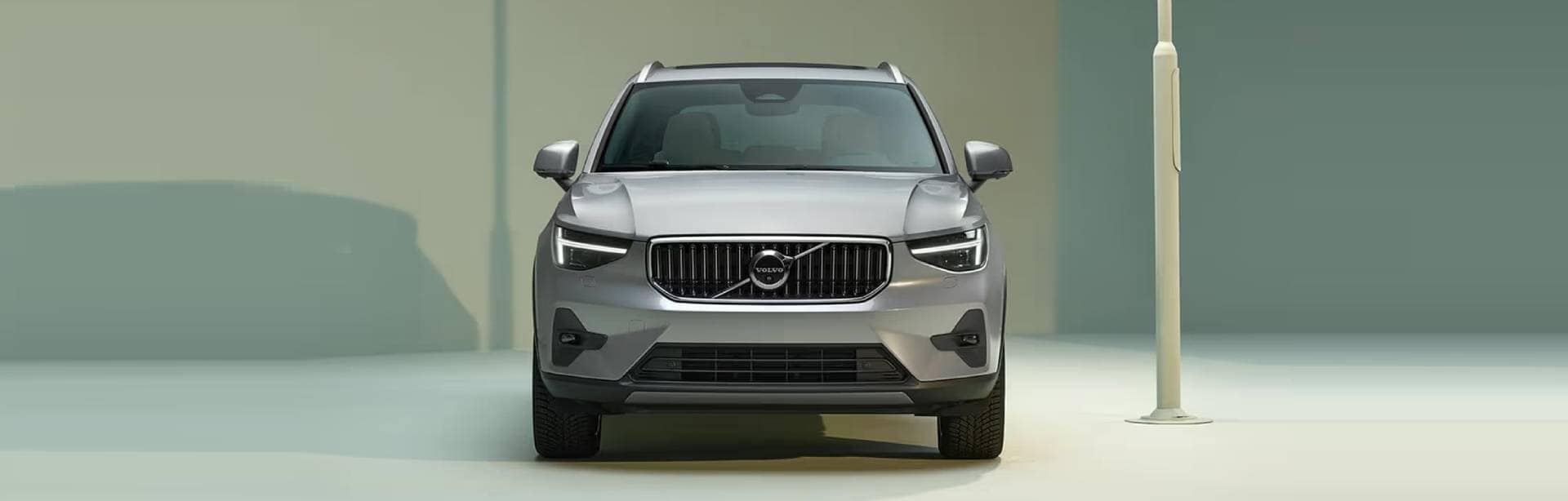 2025 Volvo XC40