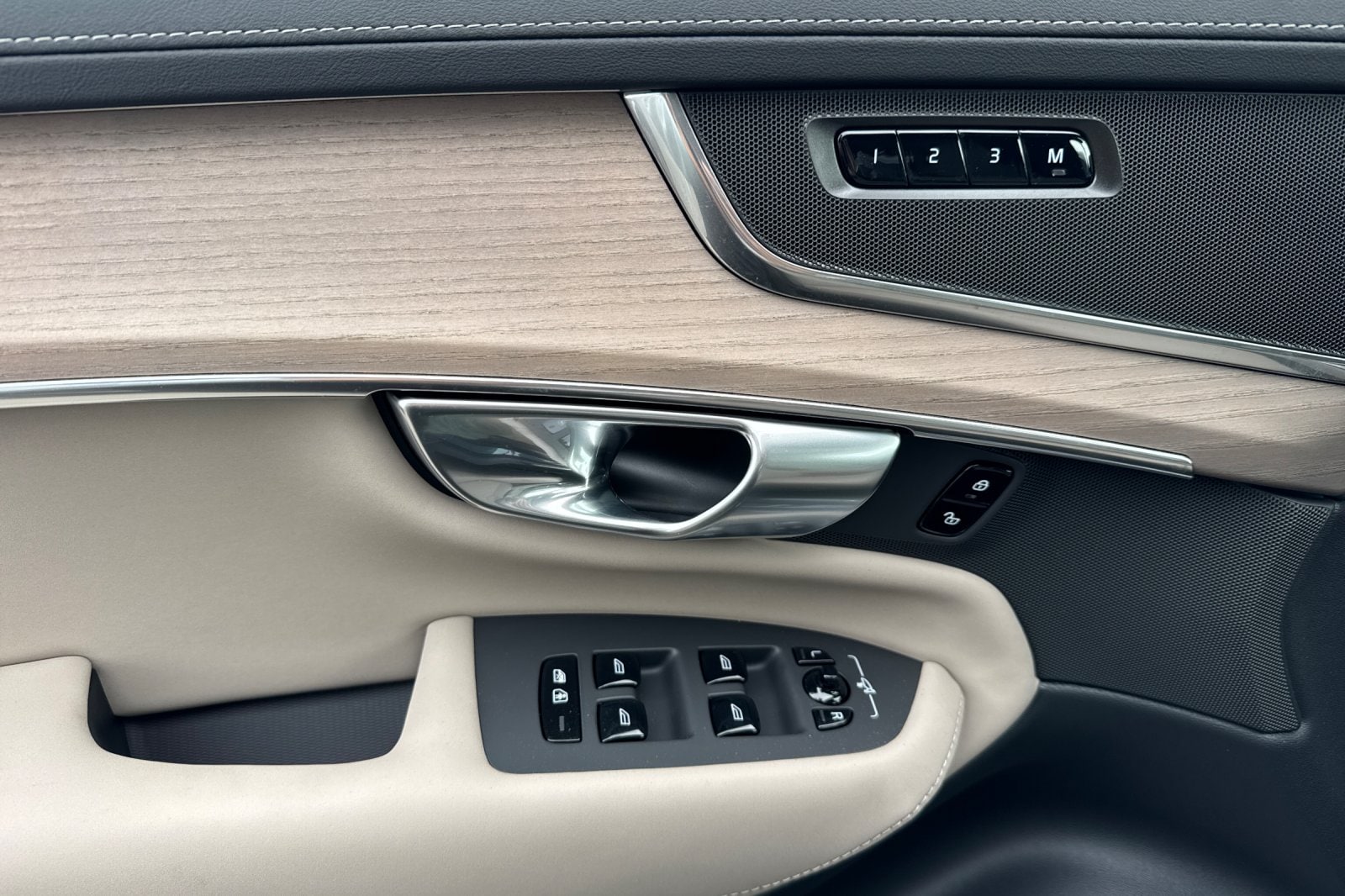 2026 Volvo XC90 Core - Photo 10
