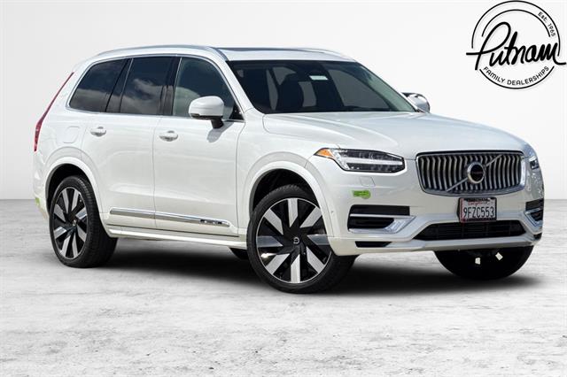 2023 Volvo XC90 Recharge Plug-In Hybrid SUV 