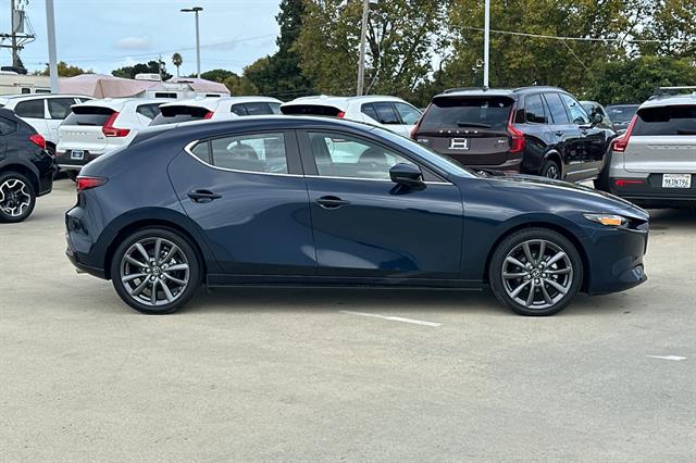2023 Mazda Mazda3 Hatchback 2.5 Select photo 2
