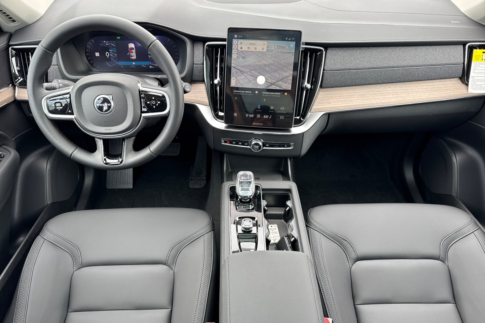 2026 Volvo XC90 Plus - Photo 12