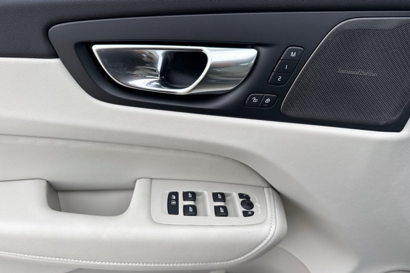 2026 Volvo XC60 Ultra - Photo 10