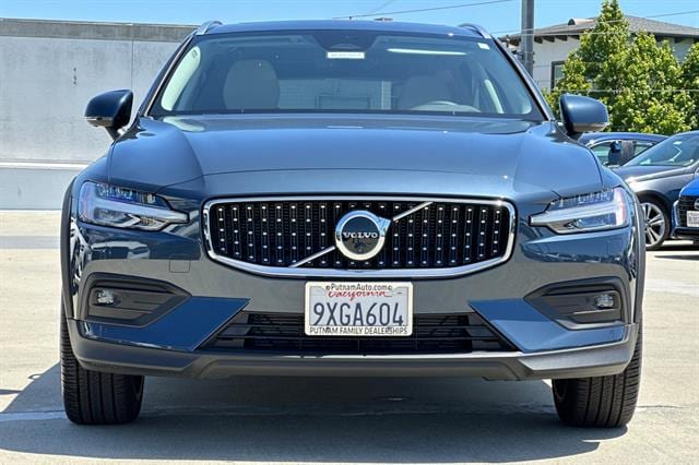 2026 Volvo V60 Cross Country Plus - Photo 8