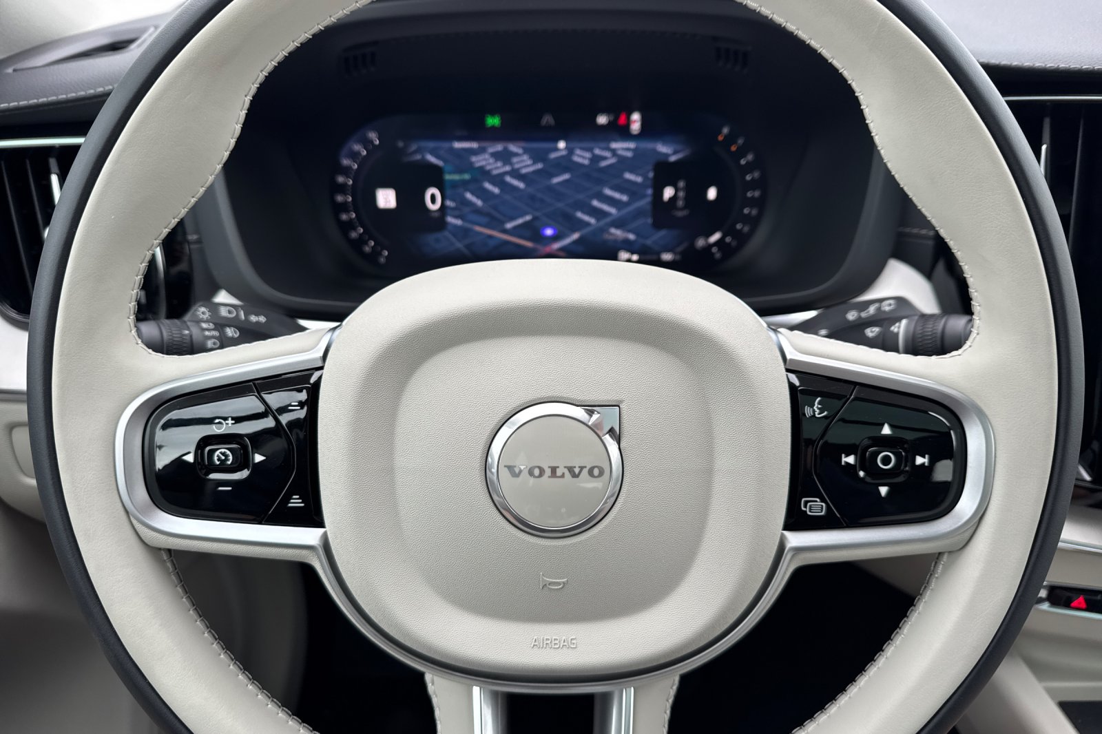 2026 Volvo XC60 Ultra - Photo 23