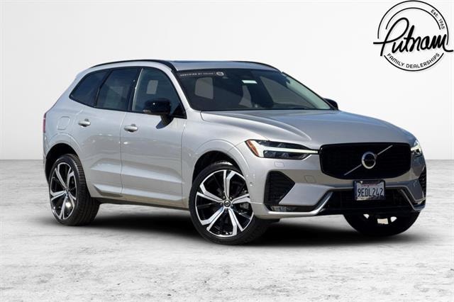 2023 Volvo XC60 B5 Ultimate Dark Theme SUV
