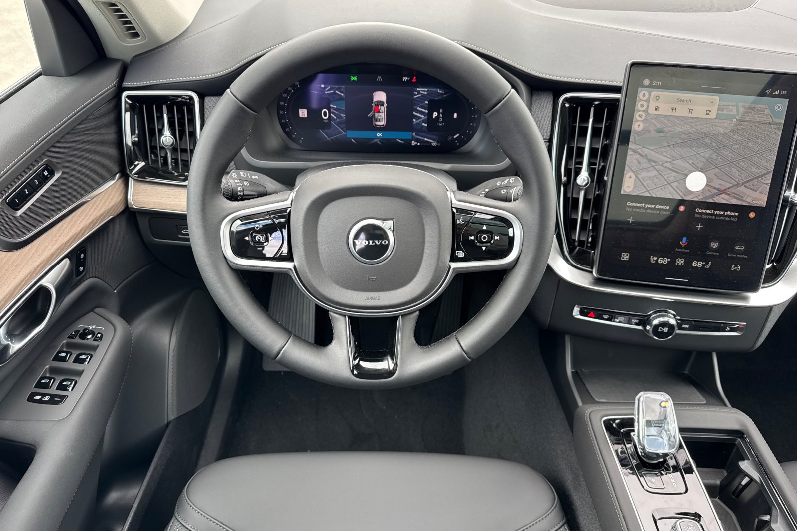 2026 Volvo XC90 Plus - Photo 13