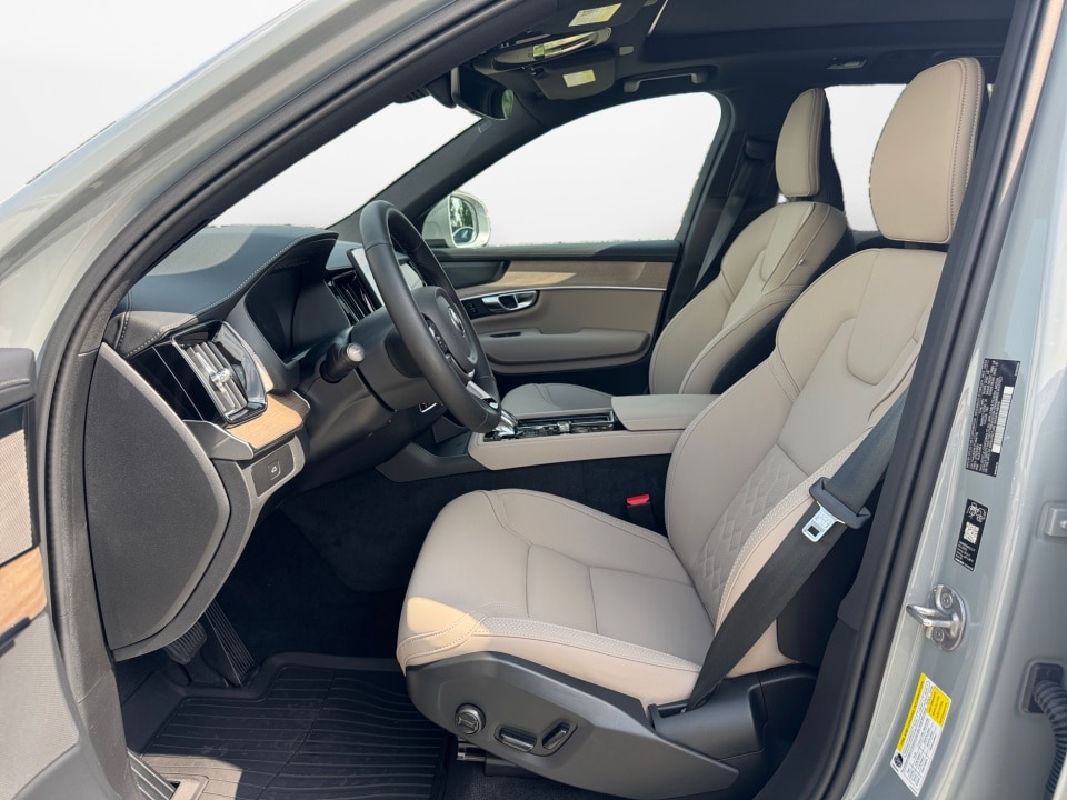 2026 Volvo XC90 Plus - Photo 9