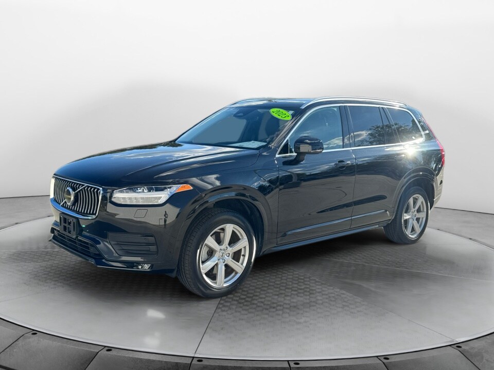 2023 Volvo XC90 B5 Core photo 3