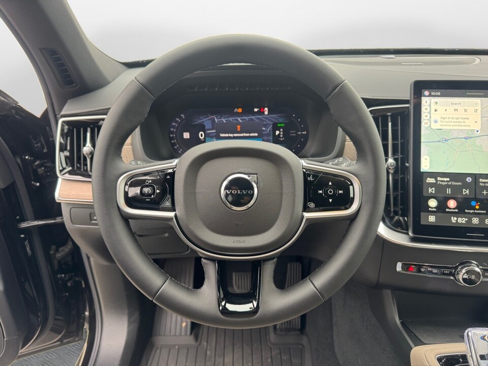 2026 Volvo XC90 Plus - Photo 10