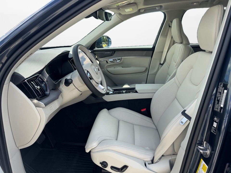 2026 Volvo XC90 Ultra - Photo 9