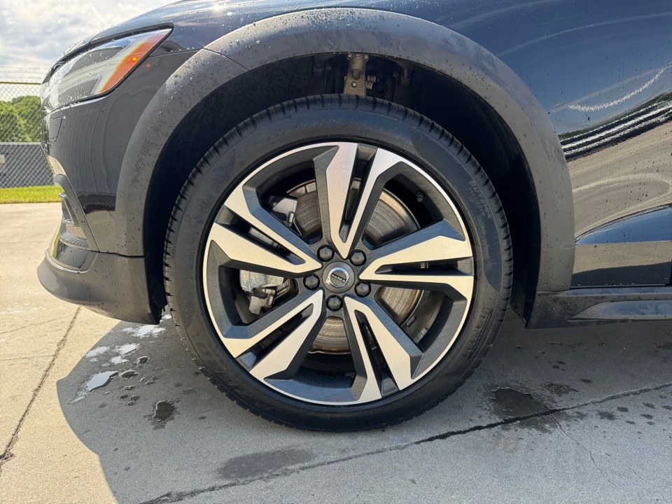 2025 Volvo V60 Cross Country Plus - Photo 27