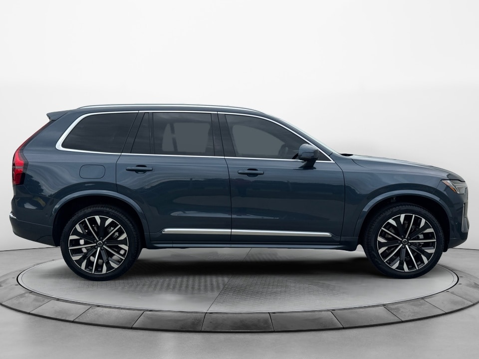 2026 Volvo XC90 Plus - Photo 8