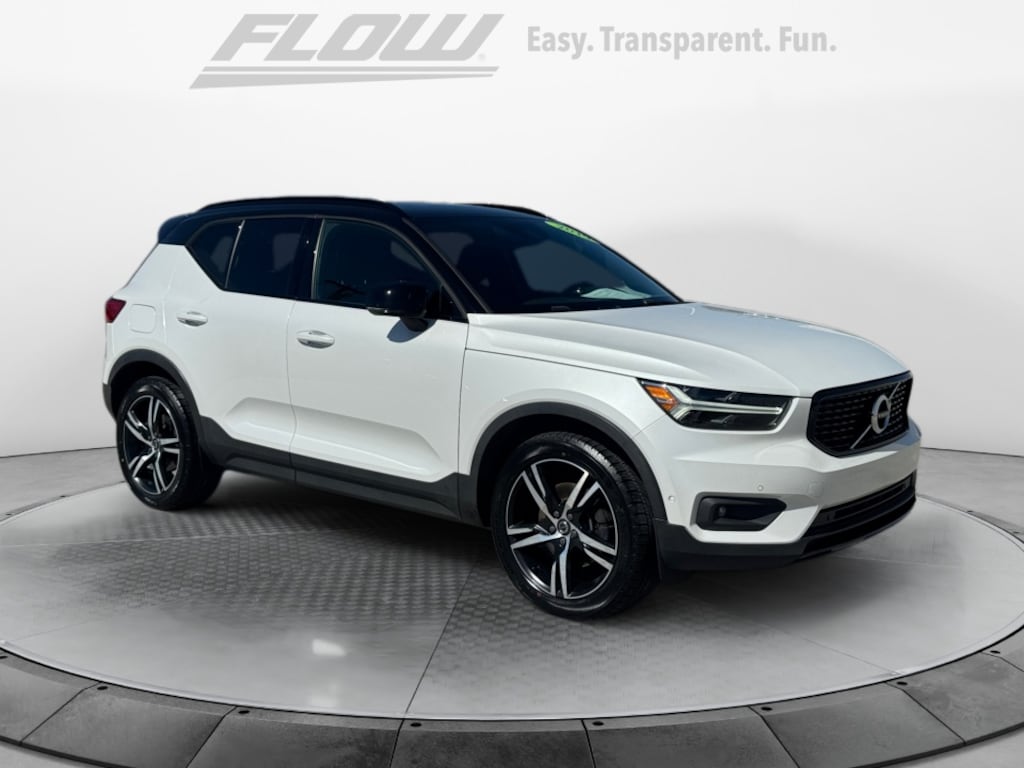 Used 2019 Volvo XC40 T5 Momentum SUV