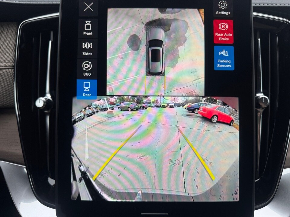 2026 Volvo XC90 Plus - Photo 19