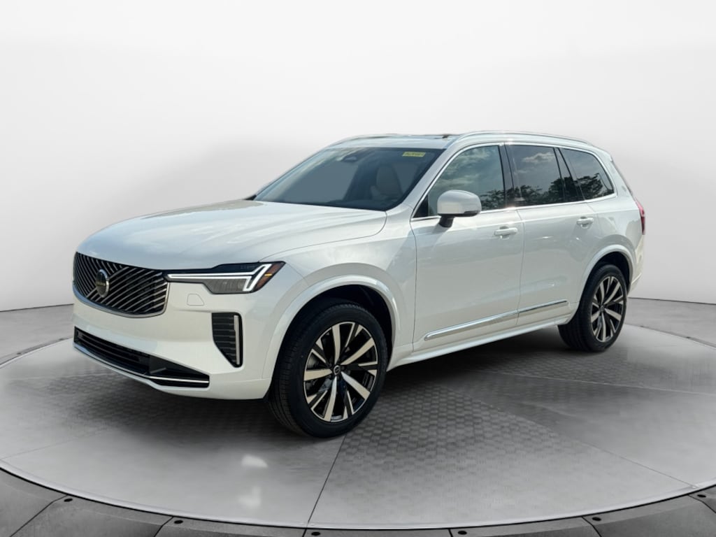 New 2026 Volvo XC90 B5 Core SUV