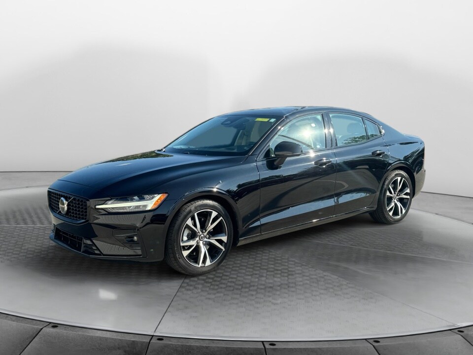 2024 Volvo S60 B5 Core photo 3