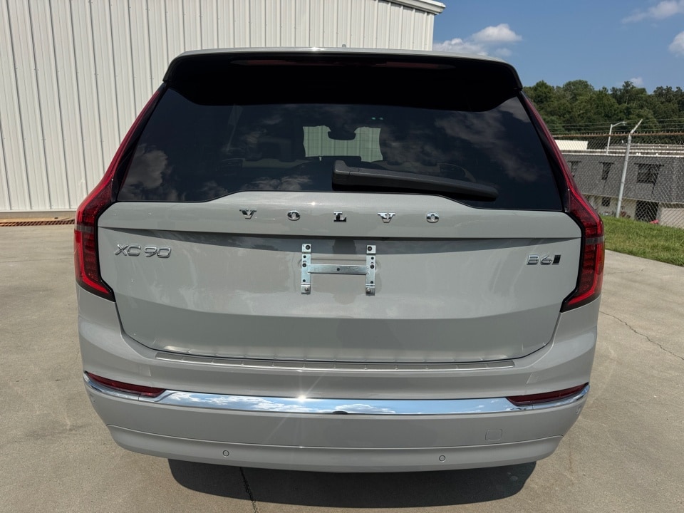 2026 Volvo XC90 Plus - Photo 14