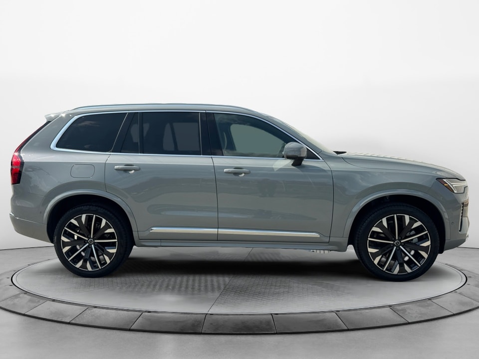 2026 Volvo XC90 Plus - Photo 8