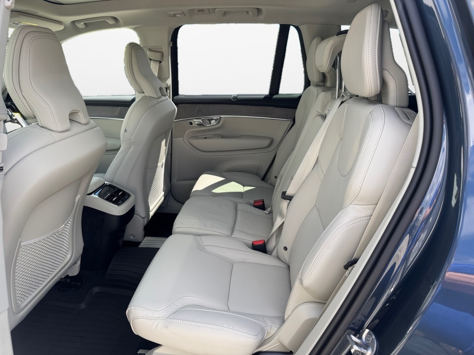 2026 Volvo XC90 Ultra - Photo 13