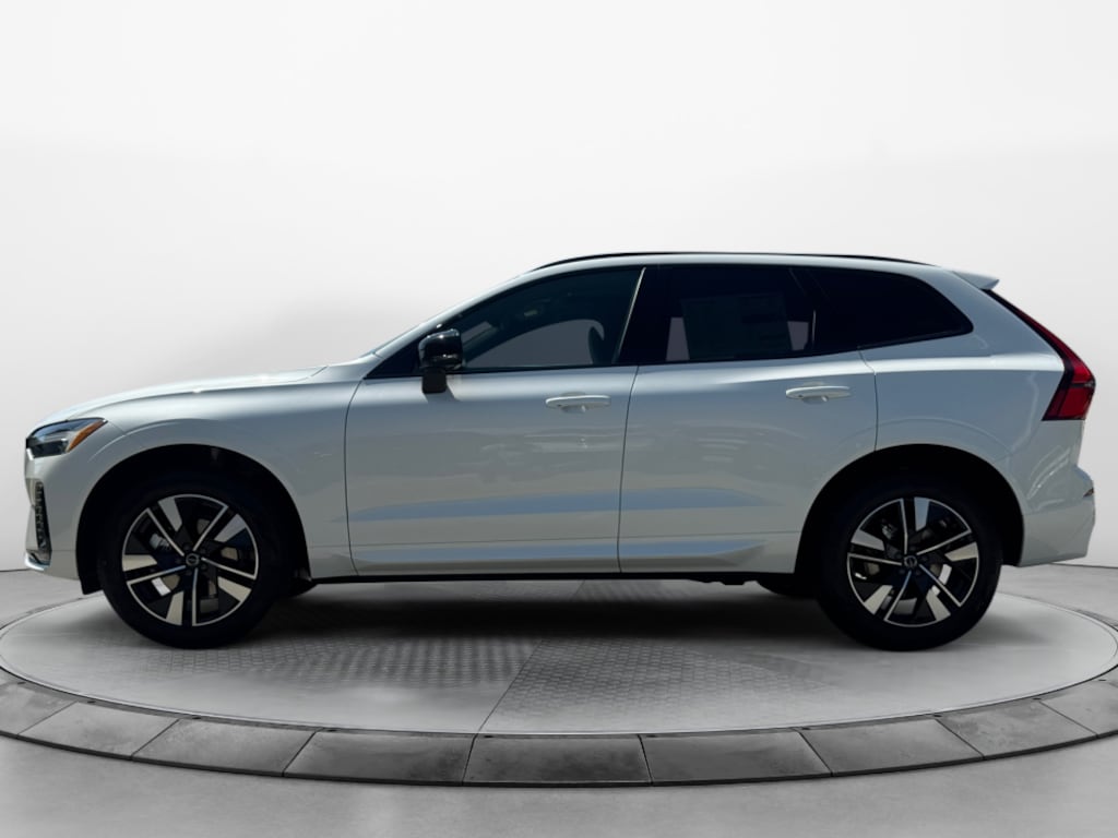 Certified 2026 Volvo XC60 B5 Core SUV