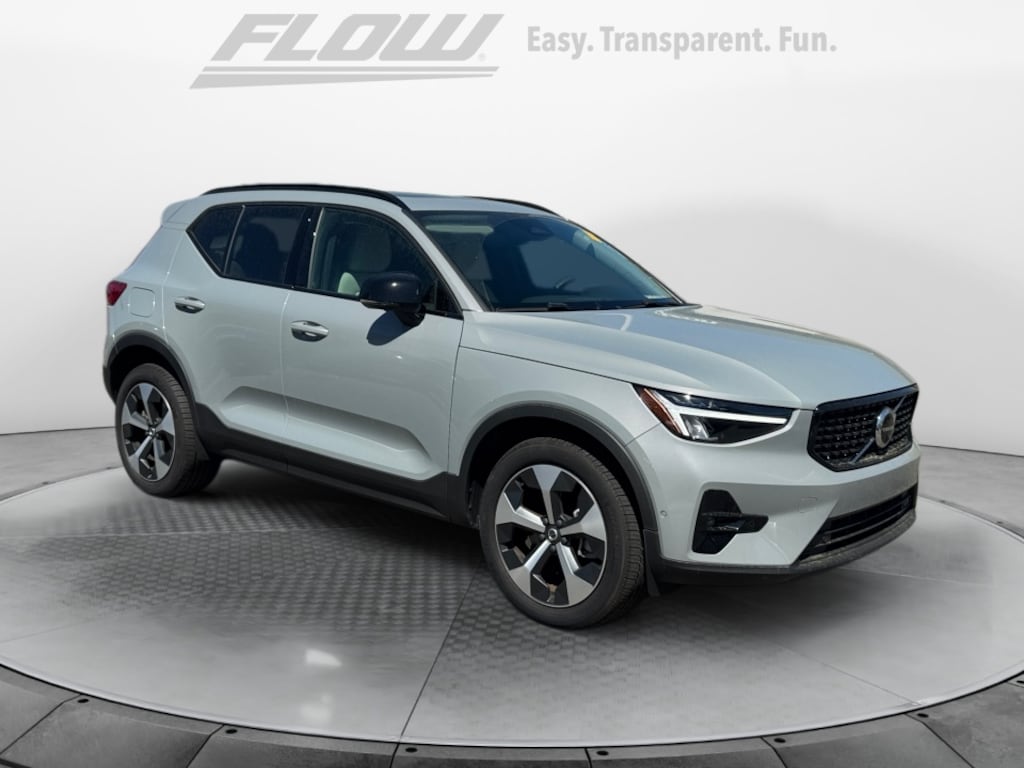 Used 2025 Volvo XC40 B5 Plus Dark Theme SUV