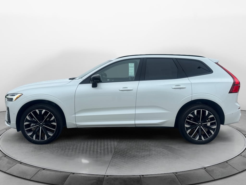 New 2026 Volvo XC60 B5 Ultra SUV