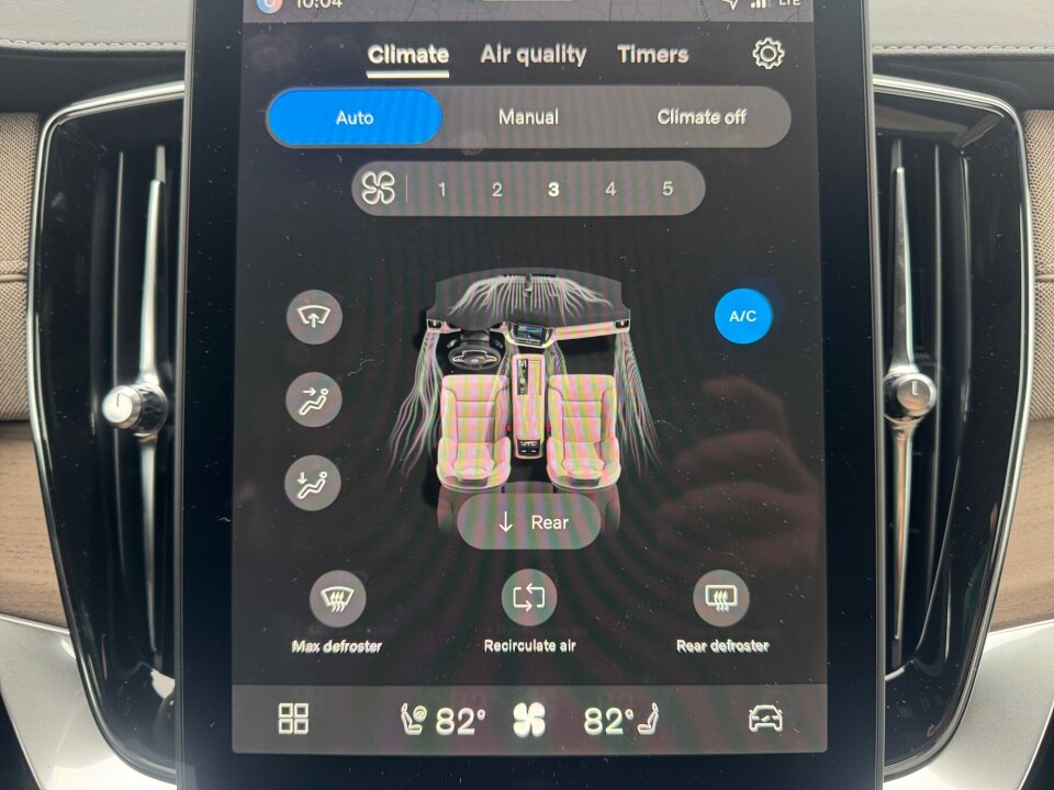 2026 Volvo XC90 Plus - Photo 18