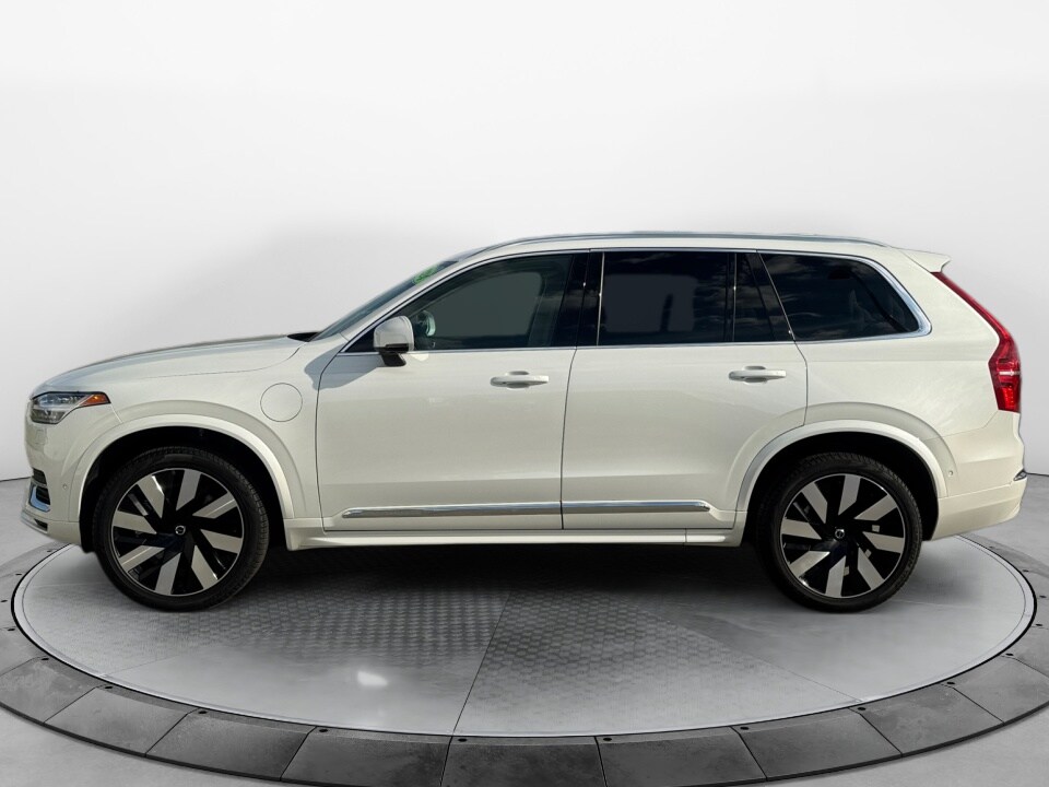 2024 Volvo XC90 Recharge T8 Plus photo 4