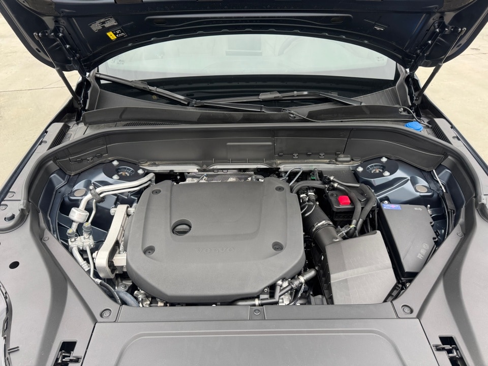 2026 Volvo XC90 Plus - Photo 16