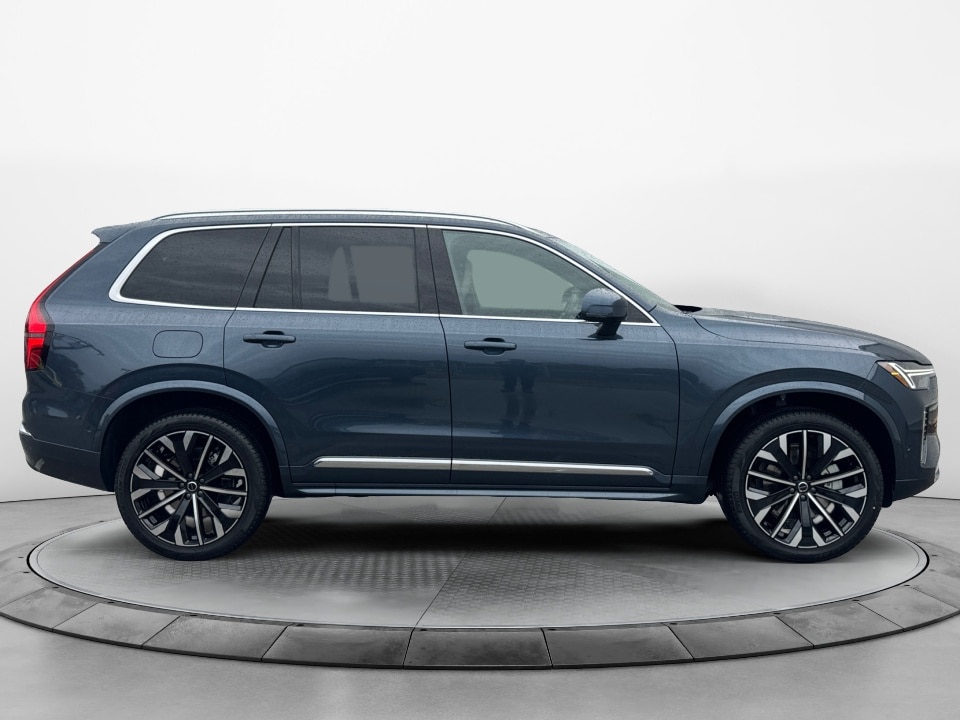 2026 Volvo XC90 Plus - Photo 8
