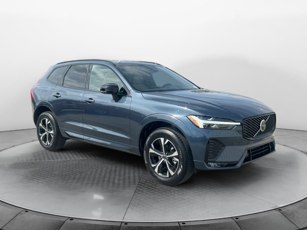 New 2026 Volvo XC60 B5 Core SUV