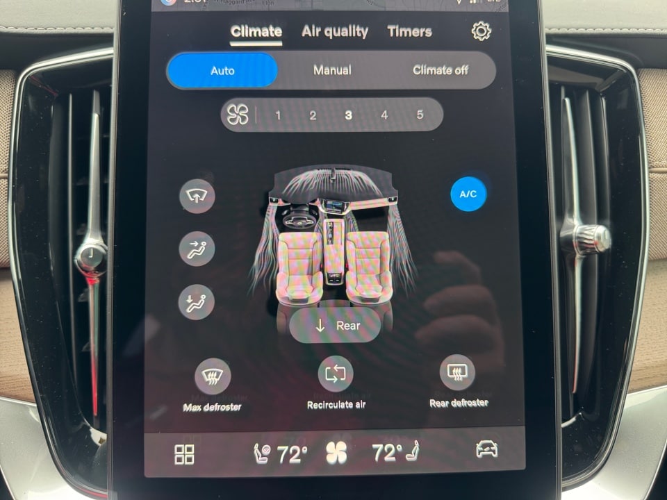 2026 Volvo XC90 Plus - Photo 18