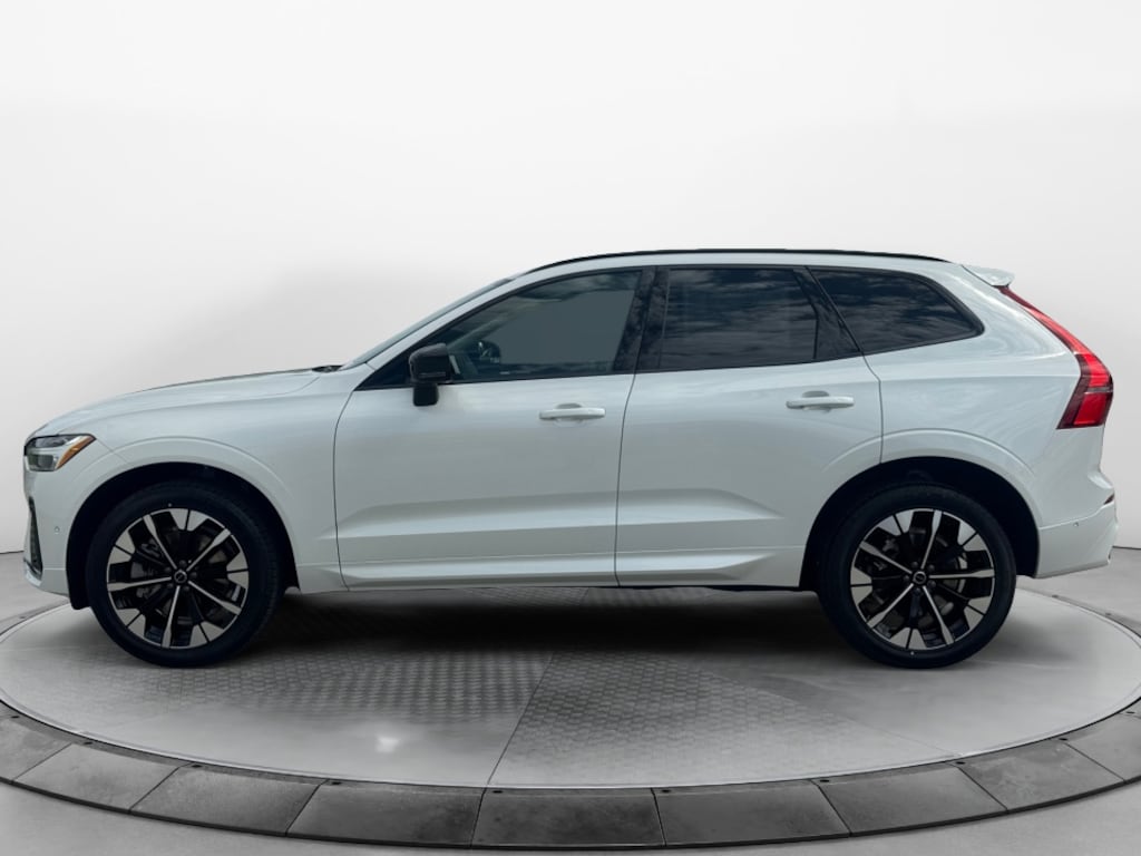 New 2026 Volvo XC60 B5 Ultra SUV