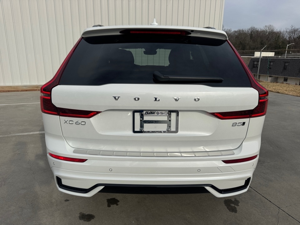 2026 Volvo XC60 Plus - Photo 14
