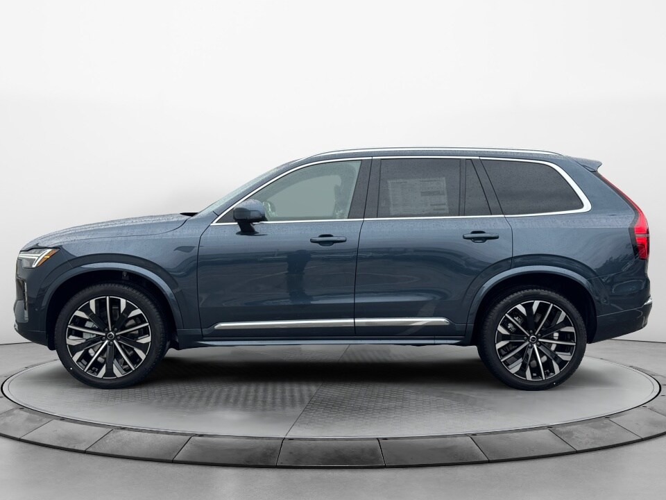 2026 Volvo XC90 Plus photo 4