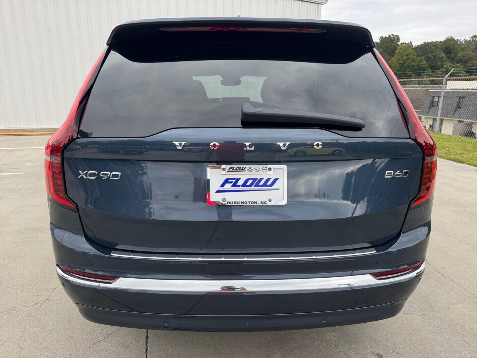 2026 Volvo XC90 Plus - Photo 14