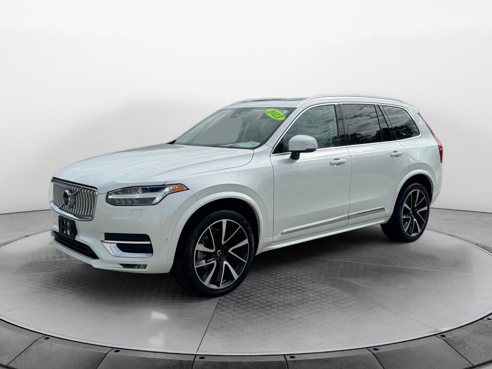 2023 Volvo XC90 Plus photo 3
