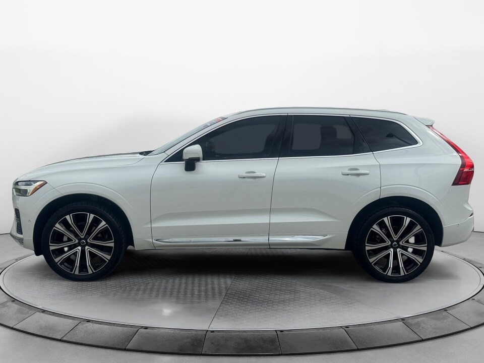 2023 Volvo XC60 B5 Ultimate photo 4