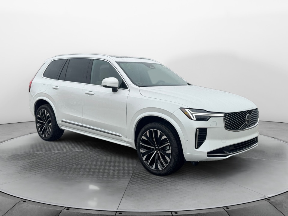 2026 Volvo XC90 Plus's photo