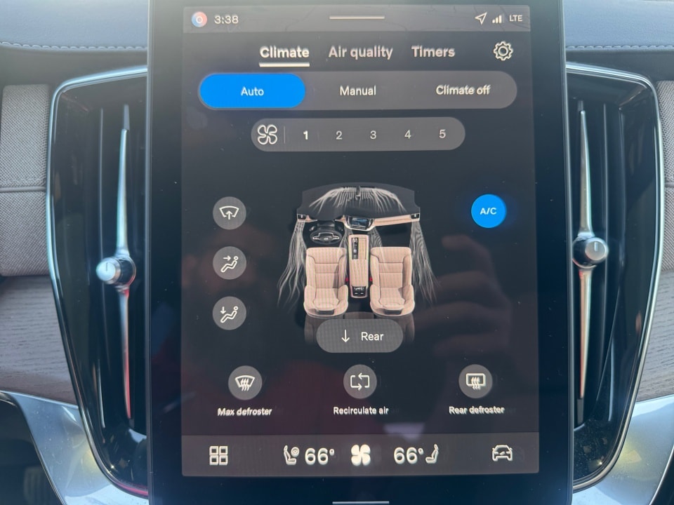 2026 Volvo XC90 Core - Photo 18