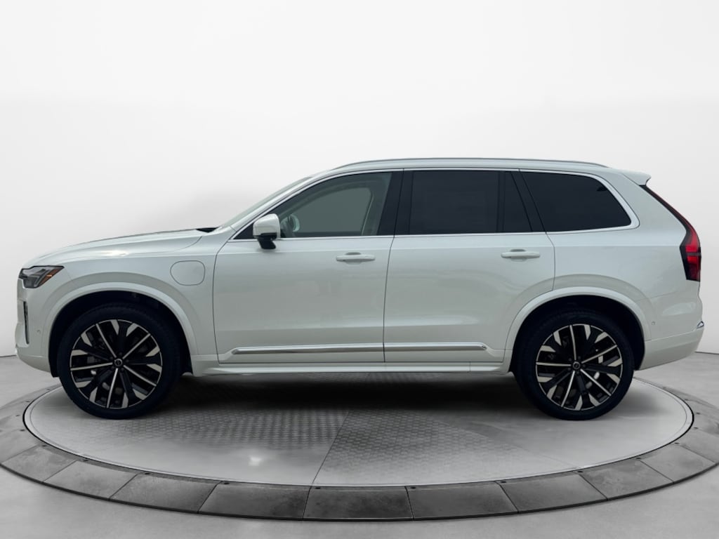 New 2026 Volvo XC90 plug-in hybrid T8 Ultra 7-Seater SUV