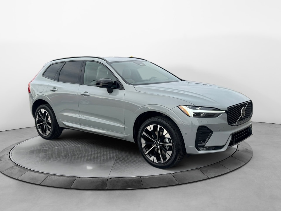 2026 Volvo XC60 Plus's photo