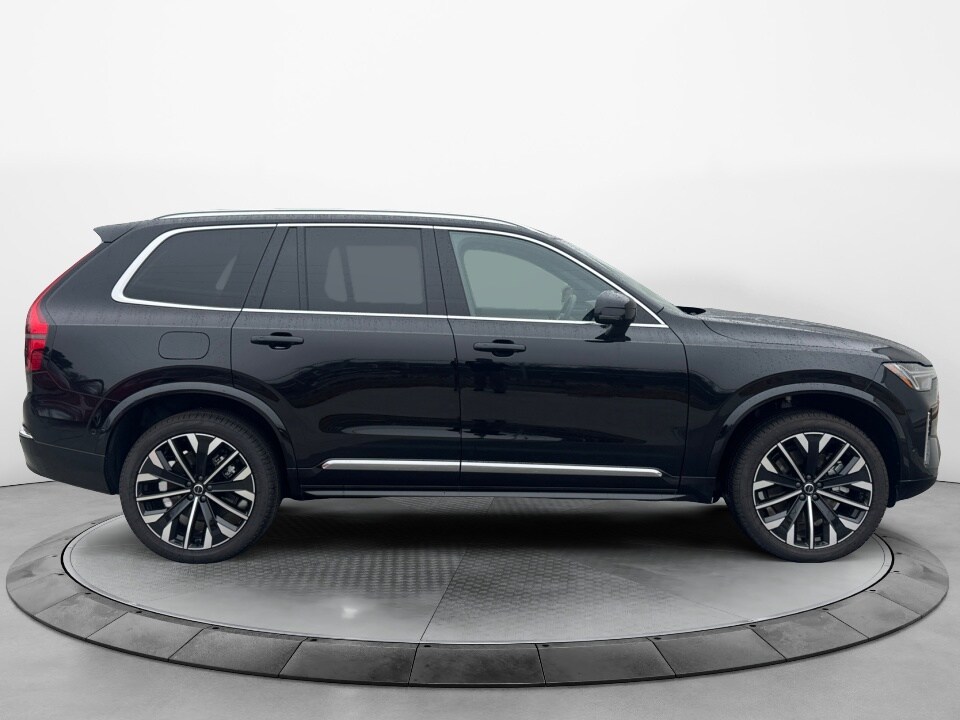 2026 Volvo XC90 Plus - Photo 8