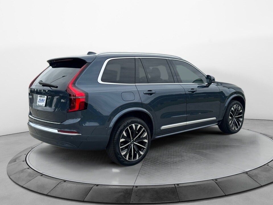 2026 Volvo XC90 Plus - Photo 7