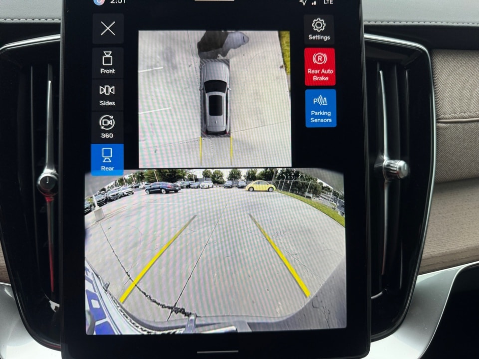 2026 Volvo XC90 Plus - Photo 19